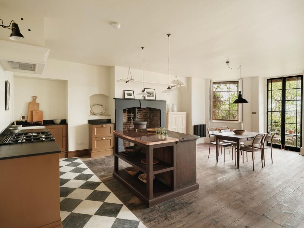 Beautiful Georgian kitchen with lighting and period fittings